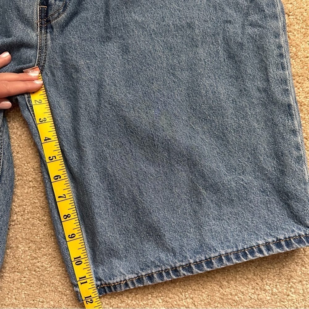 Levi’s 469 Loose 12" Men’s Shorts Medium Wash Non Stretch Size 42 - Picture 3 of 9